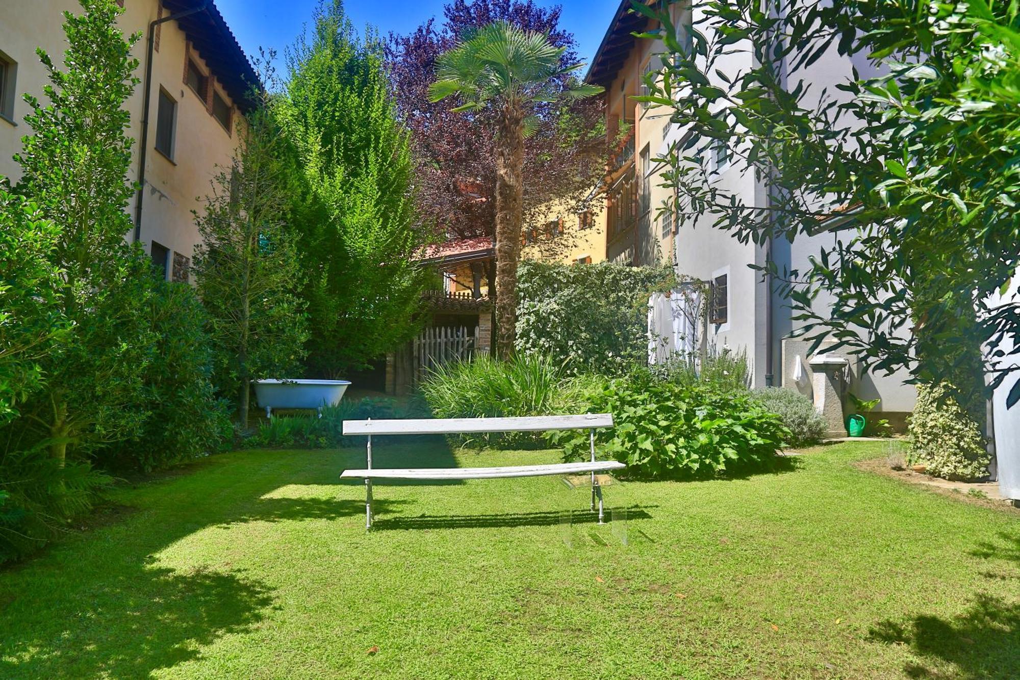 Relax Hotel Borgosesia Exterior photo